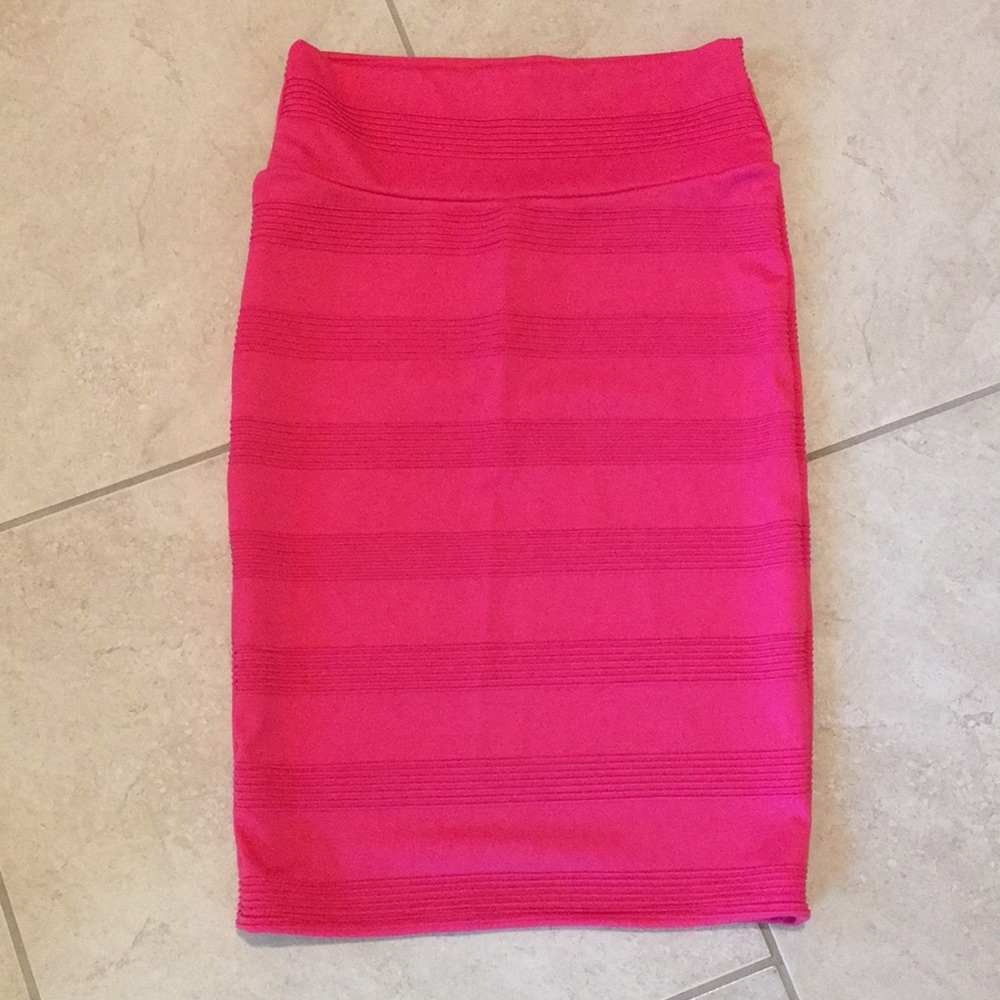 LulaRoe Cassie hot pink skirt